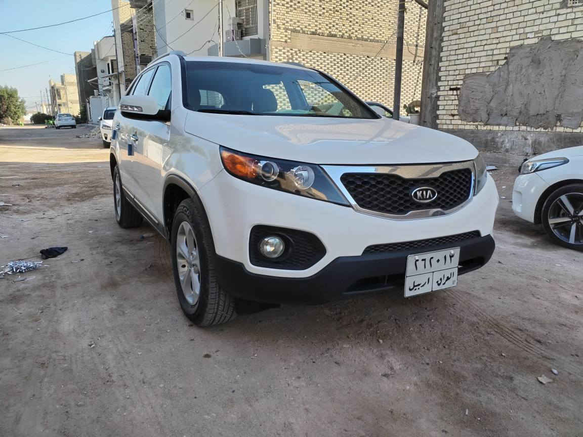 كيا سورنتو خليجي مديل 2012 محرك 2400 اربعه سلندر  سياره 7 راكب مكفوله من الصبغ والتبديل فقط بارد قليل وكارتات تبريد ثلج حداديه جديده محرك كير مشروطات.. 

السعر ب138$ وبيه مجال بسيط للشراي
مكانه النجف الاشرف 
*********** النجف, العراق

