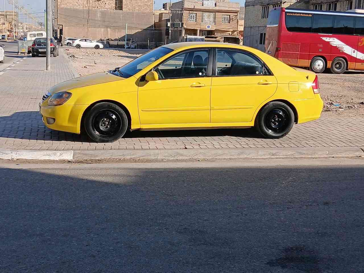 للبيع كيا سبكترا ٢٠٠٨ رقم كربلاء انكليزي مصفره هيئه محرك ٢٠٠٠ الكير والمحرك جيد جدأ تبريد شغال السعر ٧٨ورقه وبيها مجال الاتصال ***********
