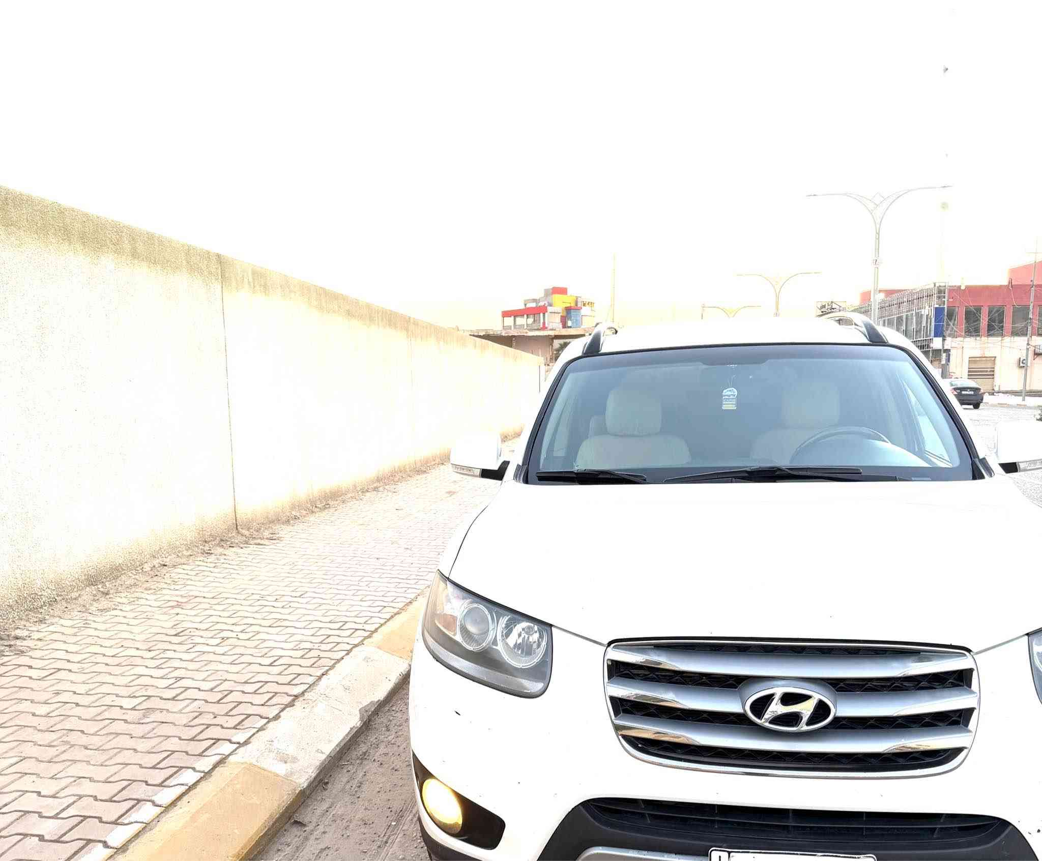 سلام عليكم سياره سنتافي موديل 12 سياره خليجي 7 راكب مكينه 6سلندر سياره مكينته جديده لا تبخير لا تنقيص  وله رواجز٣ قطع تبريد رقم بغداد  بصمه سياره جديده  وجهازه السياره فول واحد عل واحد فتحه بصمه باب فورويل الاستفسار *********** تكريت, صلاح الدين
