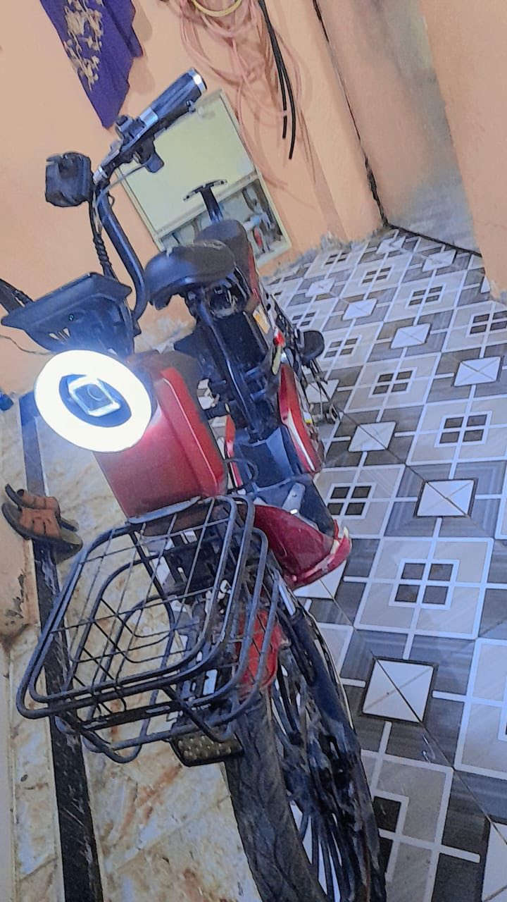 سلام عليكم باسكل شحن للبيع إلباسكل مكفول من كل شي بطاريات نضيفات كل شي شغال ما بي اي عطل السعر ٣٠٠ وبي مجال الرقم ***********
