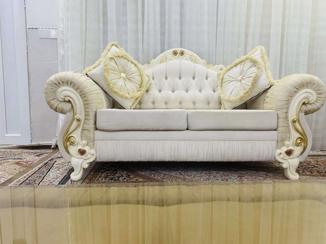 هـــەیــتــە لـــەمە؟ نە بەخــوا نیــتــە لــەمە😄😒
شتـــی لـــۆک و تـــایبەت نەبێ لای مــن پۆســت نــاکرێ👊🏻
تـــاقمێکـــــ ئـــەوەنە لــــۆکە ئـــــاو لــە چــاو دەرەکـا🥹
تـــــورکـــی تـــورکــی🐆👌😬
١٥ گڵـــای پێـدراوە ٣ سـاڵ پێش ێــستــا🧐
یــەک عەیب و وە بەلــاش بیوە🙄
چۆن سەنـدراوە ئــاوا ماوەتەوە🪭
سعـــری ێستـــای ٥٥٠ هەزارە 
قابیـــل  ماڵی پـــاکو پرچـــە😏📦
یسفەنجی ١٤ سانتیم🔗😙 
١٠ نــەفەریــە🤩یــەک تەپـــڵۆکی نــاوەڕاستی لە گەڵە😶‍🌫️
رەحـــمەتت لێبێت  مەڵی بــۆم دانێ دێم بۆ سەیــری🫤
ماڵ بــۆ یــەک نـــەفەر دانـــانــەم🫨
وەکـــو وتـم وەکو ڕەســـمەکــــان جــوان نەبـــوو  وە هەدیە باریکەو بیوە  🫥
***********
