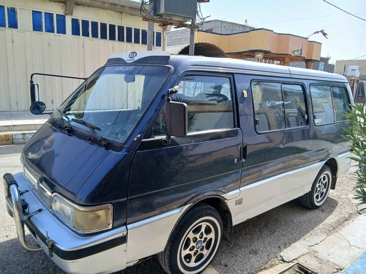 سلام عليكم للبيع كيه بستا موديل 94سياره خير من الله مكينه كير اكسن السياره مصبوغه عام او لوحات راس الشهر الستلمهن السعر 45بيهة مجال للطيبين حك الجيه ***********
