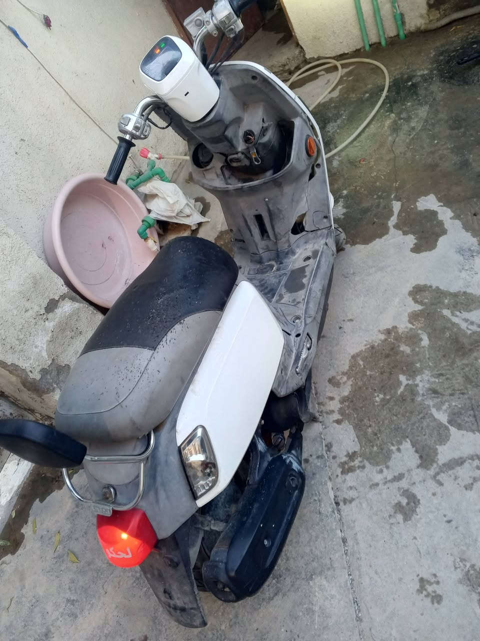 سلام عليكم دراجا برليس 2013. فول مكفوله كله شقال  اب700. وبيها مجال. ***********. مكان اليكنربه
