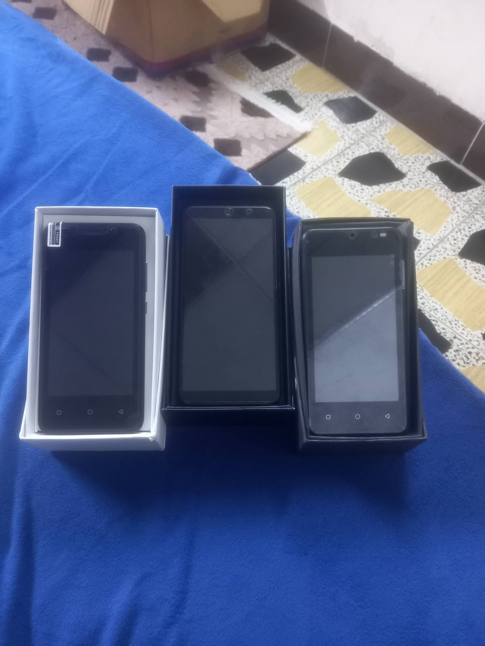 متاح ٣ تلفونات بل كرتوان بعد مامستخدمين شراط مال امزوان سعر القطعه ٢٥ الف
موصل حي البكر قراب جامع البديع 
*********** وتساب
