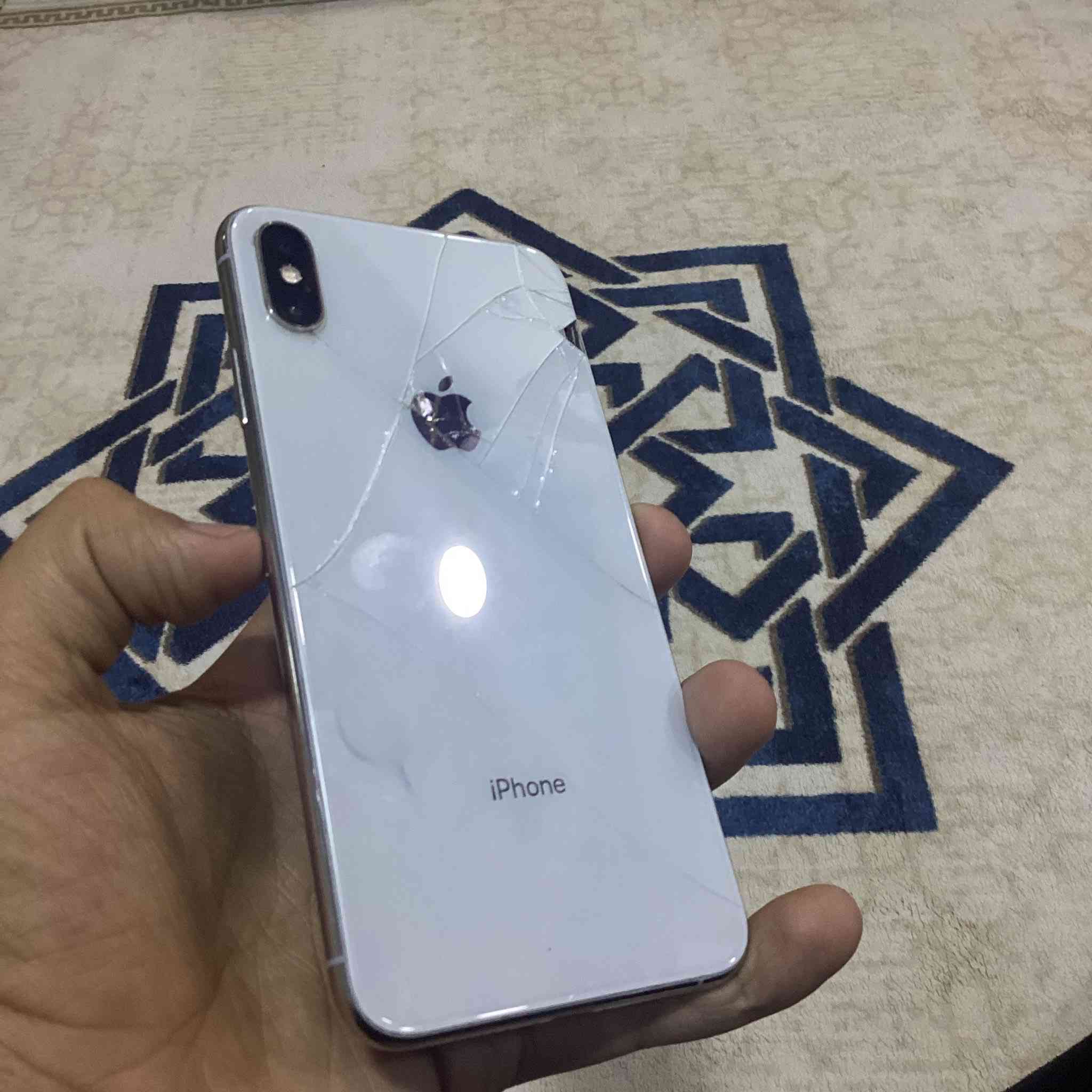 للبيع جهاز نوع أكس ماكس لون أبيض ذاكره 256 مبدل فقط بطاريه أصليه شركه وبيه ضمان نسبته 100% جهاز حلو وستخدام شخصي مو مال بياعه شرايه بيه فقط الكامره الخلفيه بيه هزه خفيفه ومرات ماكو البورتريه طبيعي السعر 185 وبيه مجال التواصل خاص.


**إذا كنت صاحب هذا الإعلان وتريد حذفه لأي سبب، رجاءا أرسل رسالة إلى الدعم الفني**