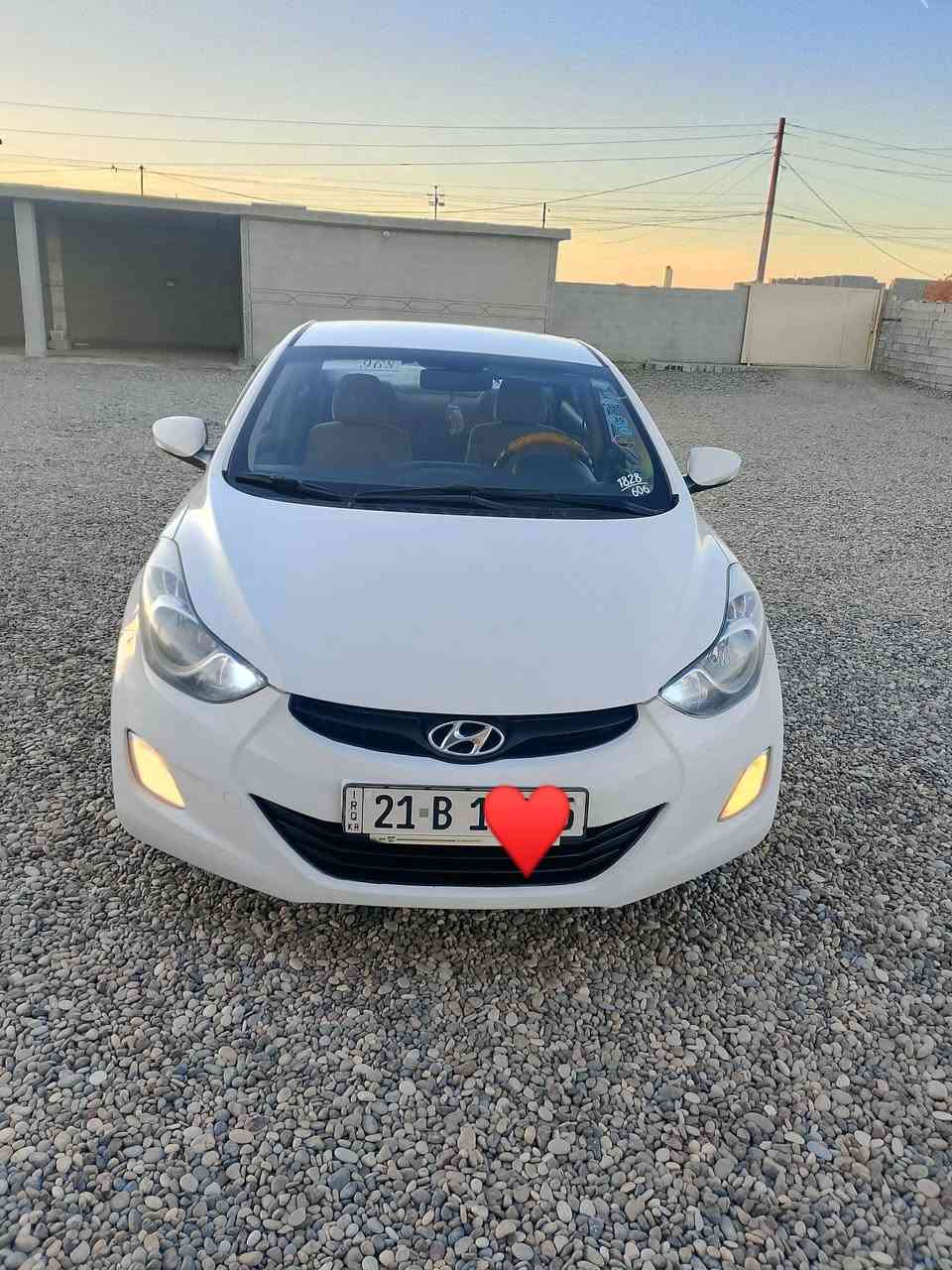 النترا موديل 2012بدون صبغ بدون تبديل رقم سليمانيه دولي هزه وسنويه جديده شرط وكاله وتحويل  صدر تواير 
كلو جديد محرك 18شرط لاصرف ولانفخ كير شرط 
السعر 120وبي مجال 
***********
