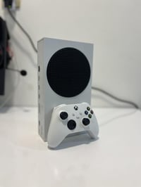 (اعادة نشر بسبب الوعود الكاذبة) بسم الله  XBOX S/S  مستخدم  جداً نظيف ...