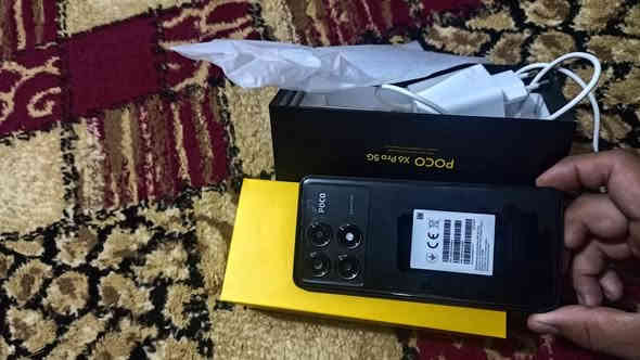 السعر 350 قفل بوكو x 6 برو G5 ذاكرة 512 جهاز صار شهرين من مشتريه مكاني العمارة قريب مستشفى الحكيم رقم الهاتف ***********
