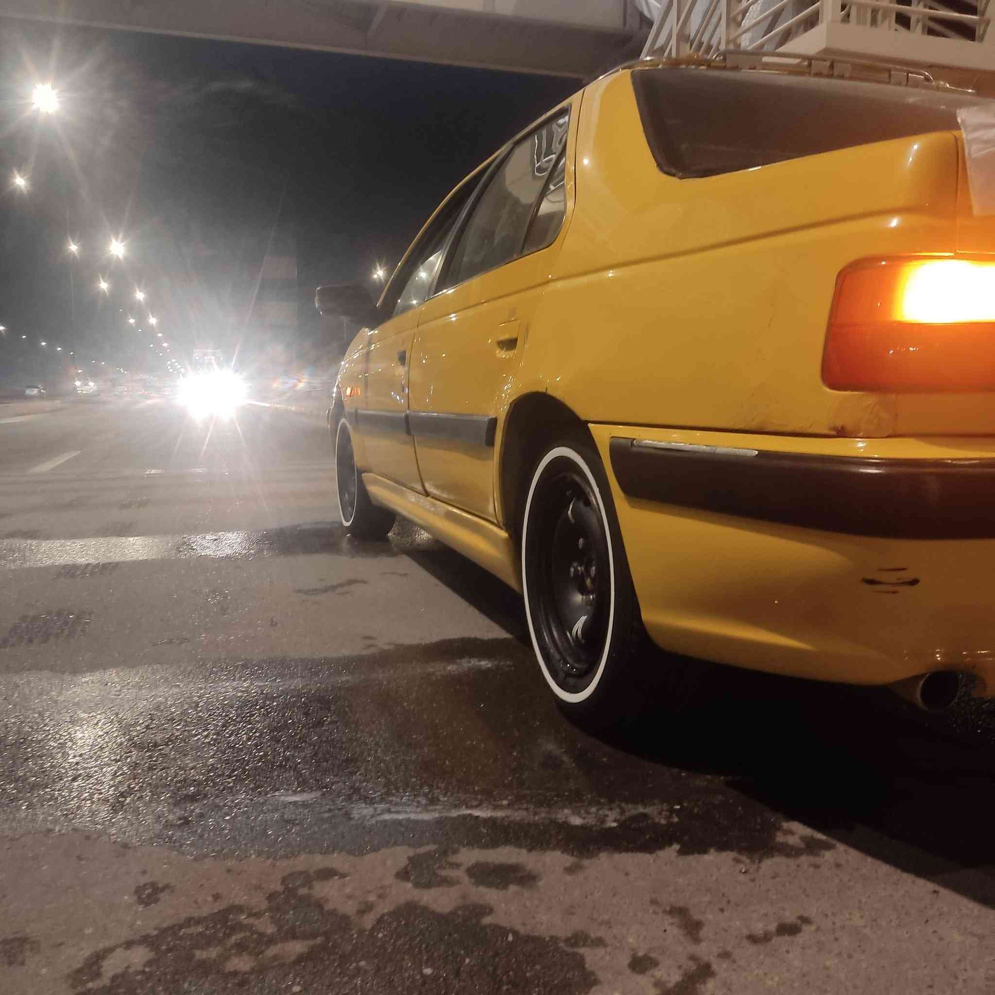 سلام عليكم بيجو بارص مديل 15 بيها جاملغ خلفي مصفرة هيئة وغرامه السيارة نضيفه كير محرك حدادية تبريد جاهزة السيارة كبل للشارع هزة جديدة كهربائيات كلها شغالة السعر 45 وبيها مجال مكلف بلنشر   للاستفسار اتصل ***********
