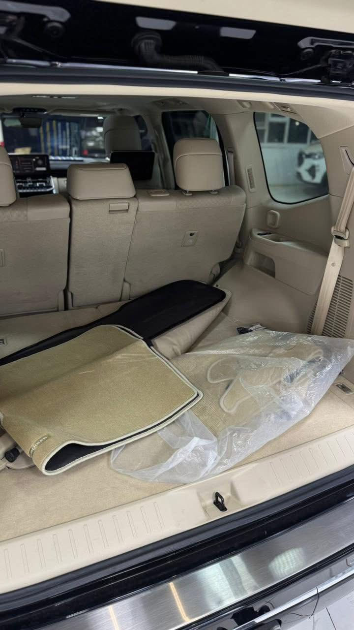 السلام عليكم

للبيع لاندكروز 2023 ✅VX✅

‎ ساز اصل 

ا

 فول فول مواصفات 

‎

سنويه جديده مكفوله كفاله عامه  من كلشي السياره جديدة كلش 

  سياره مغلفه تغليف كامل  Ppf                

فول مواصفات

  

‎المواصفات

‎•ابل كار بلي و اندرويد اوتو

‎•فتحة سقف

‎•صندوق كهرباء

‎•7 راكب

‎•شاحن لاسلكي

‎•اوتو هولد

‎•

‎•التحذير من مغادره المسار والمساعده في الحفاظ على المسار

‎السياره دفع رباعي كاملة الحجم.

‎•بريك بصمة

3شاشات  

‎•مراقبة ضغط الاطارات

‎•3 اوضاع للقيادة

‎•مثبت سرعة

‎•ثلاجة

‎•حساسات امامي خلفي

عتبات أبواب أمامية وخلفية مضيئة 

‎•مقاعد كهرباء

‎وبعد السياره بيهة هوايه مواصفات 

‎السياره مكفوله كفاله عامة

رقم بغداد تحويل مباشر

مكاني بغداد 

للاستفسار: ‭0773 540 3156‬
