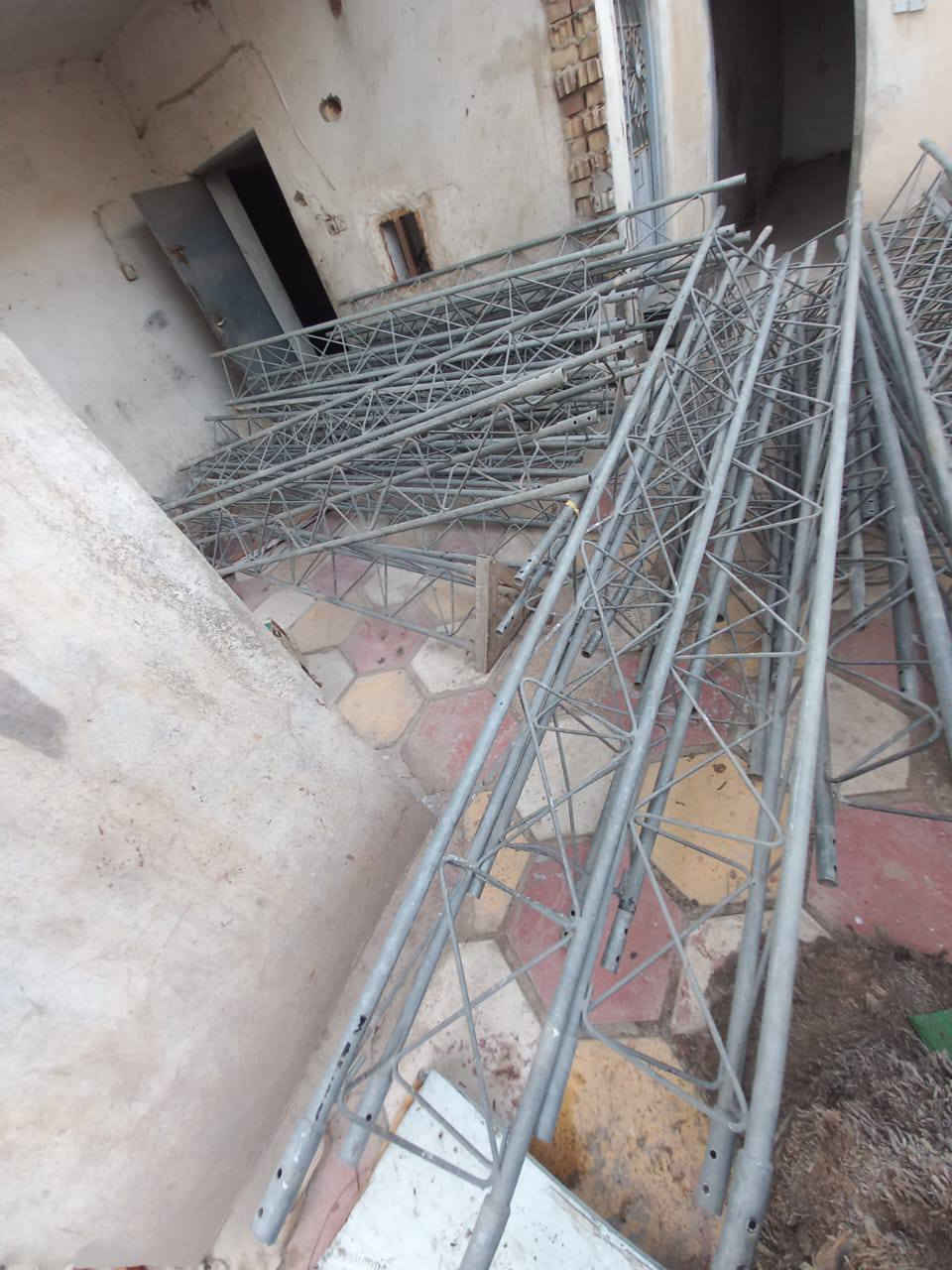 السلام عليكم رمضان كريم توفر حديد ابو ال 35 توصيل موجود لكافه المحافظات الحديد 83 قطعه يعني 250 متر يتوفر كادر تنصيب وفتح الابراج يتوفر قفايس وبراغي وسيم وهوكات توصيل موجود لكافه المحافظات ***********🛻📞🔩🔧🪛⚒️
