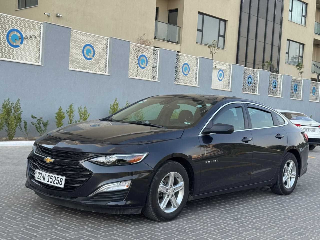 شوفرليت ماليبو
2023 

لون نفطي 

مواصفات LT 

بجم  كبس بدون ايرباك بدون دواخل  جاملغ خلفي صبغ والثاني تعديل بارد  حادث بسيط 

جاهزه بدون اي نقص 

السياره مرقمه اربيل - رقم وفحص وسنويه وهزه جديد

بصمه

ابواب بصمة

شاشة ايباد

تبريد لمس شاشه منفصل 

كاميرا

رادار امامي 

بلاجكتور

تحديد السرعة

تحديد المسار

السعر 138

***********
