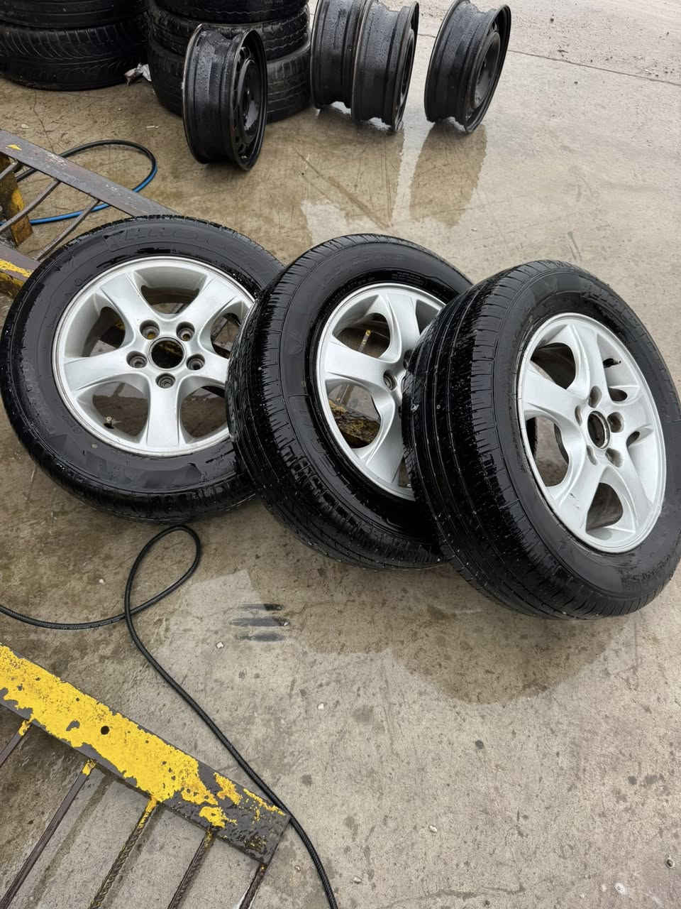 للبيع
هوه وتايتوه حجم 15 النتره 
السعر200 بيه مجال 
الرقم اتصل وتدلل ***********
