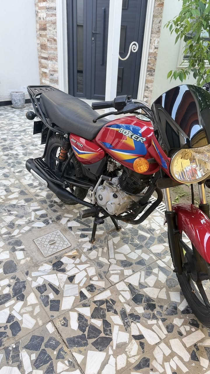 السلام عليكم
بوكسر كلاسيك موديل 2020 مفتوحه مره بس 

ما مشتغله دلفـري 

اوراقها موجوده 

رايدهه بـ مليون

مكاني حله مركز


**إذا كنت صاحب هذا الإعلان وتريد حذفه لأي سبب، رجاءا أرسل رسالة إلى الدعم الفني**