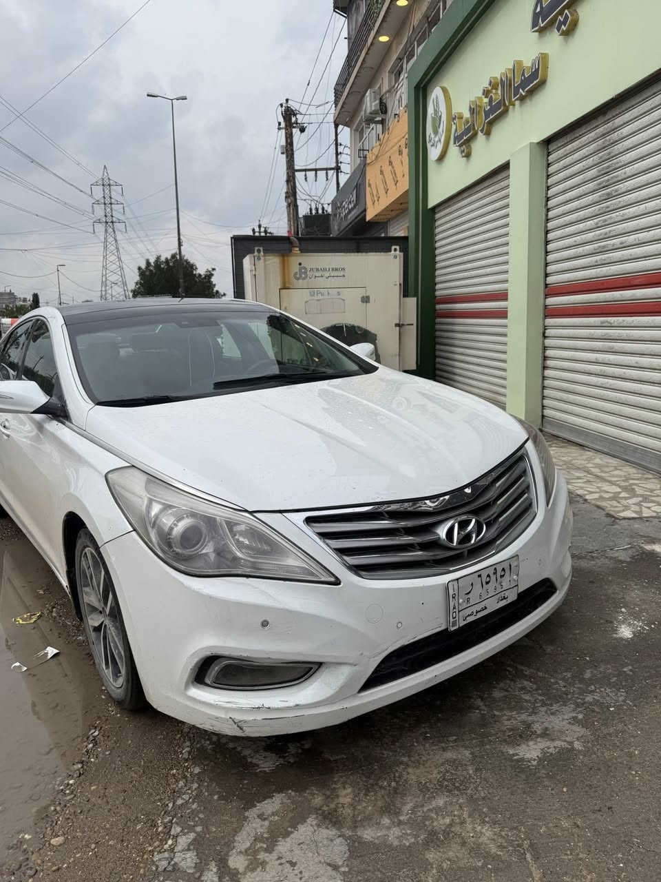 السلام عليكم ازيرا موديل2014 للبيع السيارة فول مواصفات للاخير محرك ٦ سلندر السيارة خليجي مابيها بس تكحيل قليل بالجاملغ وصبغ دعامية السعر 125 وبيها مجال التواصل ***********
