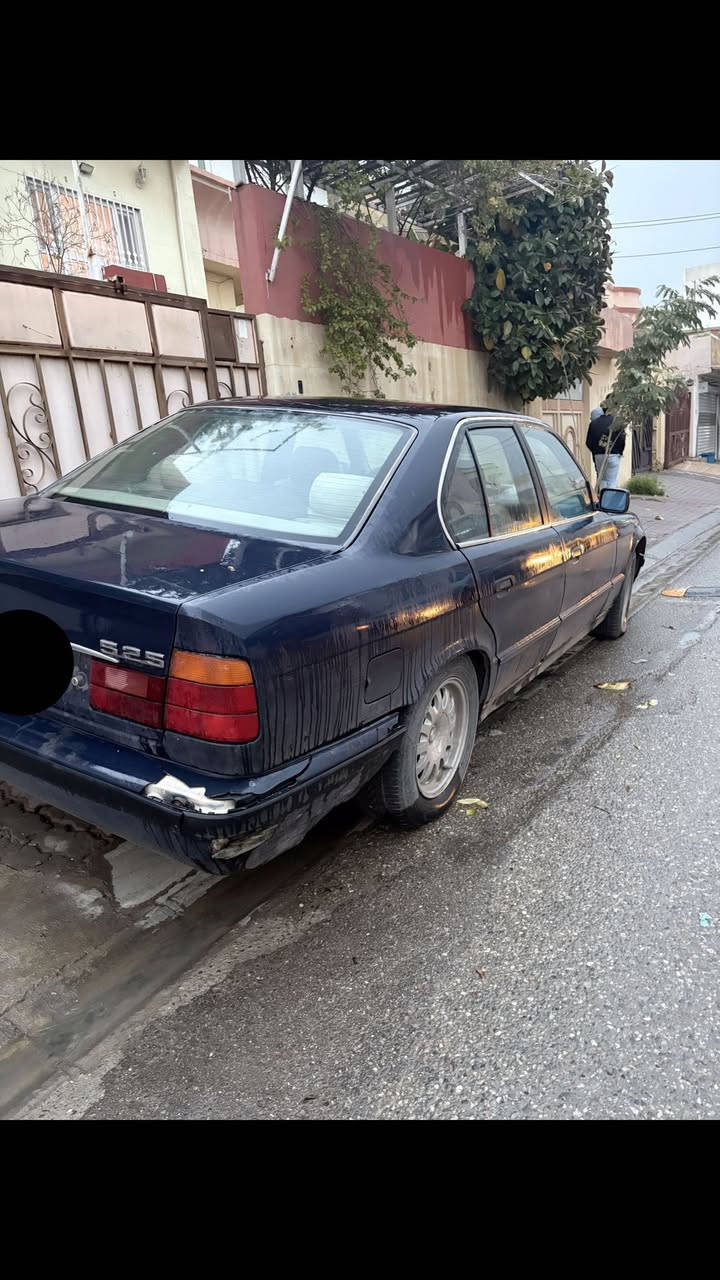 السلام عليكم
من رخصه الادمن
بي ام للبيع 
موديل 1993
الحجم 520
اوتوماتيك 
تبريد 
تايرات جديده 
الحداديه جديده
السعر 55
مكلف بالنشر 
رقم ***********
العنوان كركوك
