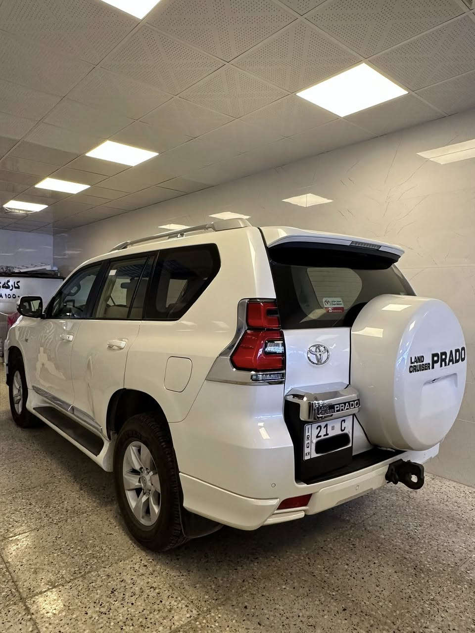 پرادو 2022 للبيع نقد فقط
مواصفات TXL 
السيارة بحالة الوكالة مكفوله من كلشي لا صبغ لا تبديل لا تعديل لا شخط 
ماشية 61 الف حقيقي 
محرك وگير وحدايدة وتخم تاير دنلوب جديد ترايها مال زيرو 
رقم سليمانية الدولي تحويل بنفس اليوم 
العنوان سليمانية 📍
السعر 435 ومجال حگ الجية 
للأستفسار اتصل ***********
