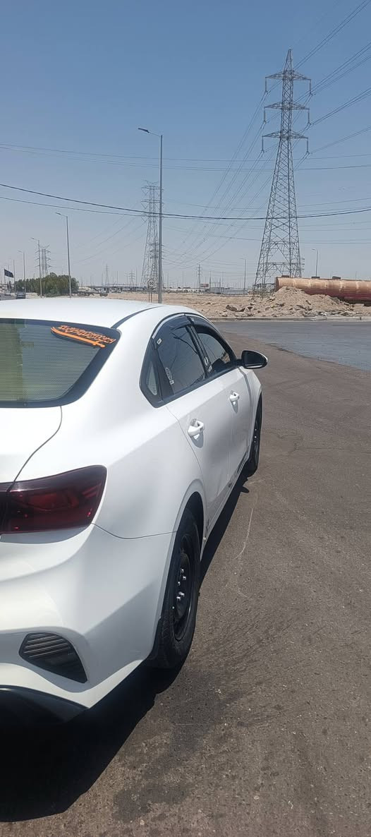 السلام عليكم
السلام عليكم.. 
كيا سيراتو مديل 22 خليجي السيارة اقصاد بأسم منتسب  ببغداد استقطاع مباشر    تصير حره بل 27   ماشيه 150الف محرك 1600 بدون تبديل وضربه قوية فقط الي موضح بلصورة خسفات وقليل بارد والدعاميه شوف العين بلصورة  باقي السياره كفاله  ... 
السعر 130 وبيها مجال. 
***********
