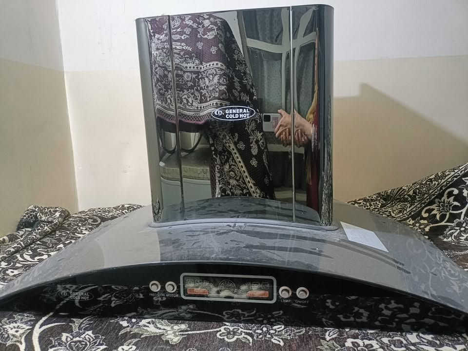 سێتێکی مەتبەخی زۆر تازە و جوان کەم بەکارهاتوو لەگەڵ مورەشەحێکی زۆر چاک 
نرخی زۆر گونجاوە بە ٣٥٠،٠٠٠ کەمێک موعامەلە 

شوێن / سڵێمانی
مۆبایل/ *********** - ***********
