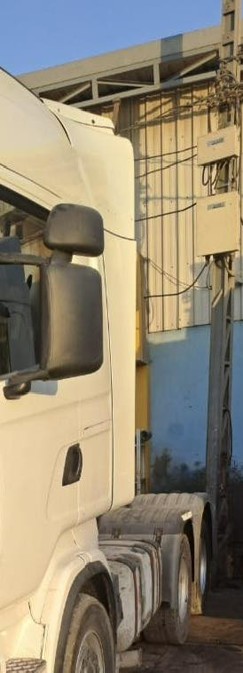 سلام عليكم اللبيع كاسحة وزحانف مال سكانية 2016 جداد شخط ما بيهن مكفولات بدون ربل لاسود السعر 6 ورقات بيه مجال قليل لاستفسار عل رقم ***********
