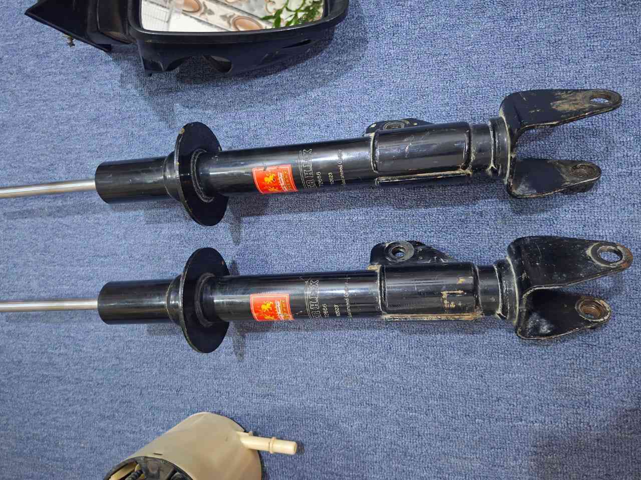 أغراض جارجرللبيع 
زوج دبلات 35 ألف نضافتهن 90%
عبوة دورنكو مال كصه سعرها 35 ألف
مرايه جهة السايق 20 ألف
نوزلات موديل 18 30 ألف 
كربلاء ***********
