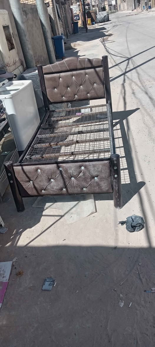 جرباية نفر واحد طول 190وعرض 90سعر 35 مكاني بغداد مدينة الصدر واسف ماعندي توصيل بغداد, العراق


**إذا كنت صاحب هذا الإعلان وتريد حذفه لأي سبب، رجاءا أرسل رسالة إلى الدعم الفني**
