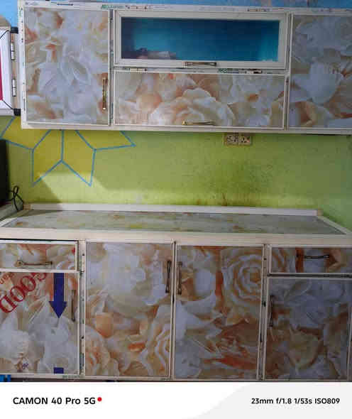 كاونترات عدد ٢ نضيفات وغرفه اخشاب ناصريه مركز ***********
