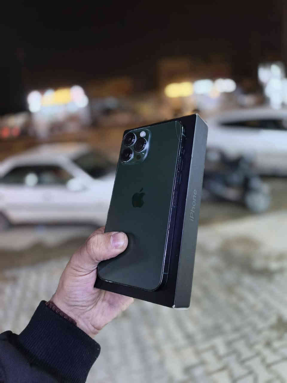 ايفون 13 Pro Max
ايفون ١٣ برو ماكس 
ذاكره ٢٥٦ 
بطاريه ٩٢ بلاديه 
شرق اوسط ماستر AAA 
كارتونه وكيبل ملحقاته 
السعر ٦٣٥ الف وبي مجال حك جيه 
بي فطر بلضهر خفيف مائثر 
شراي يتصل لو يجي خاص ***********
