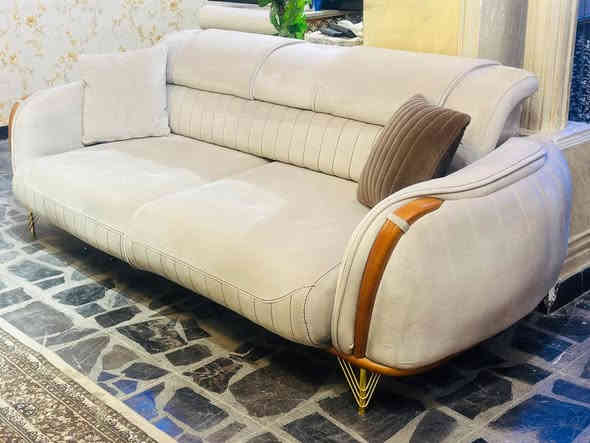 تخم تركي مستورد 10 مقاعد جديد 100‎%‎ 
قلاب يتحول سرير اللون اوف وايت

استخدام شهرين وصل موجود
هيكل داخلي زان ثقيل بلكامل
فريم خارجي زان
اسفنج طبي قماش بيبي فيس مموج
الشراي يتصل وواتس ***********
