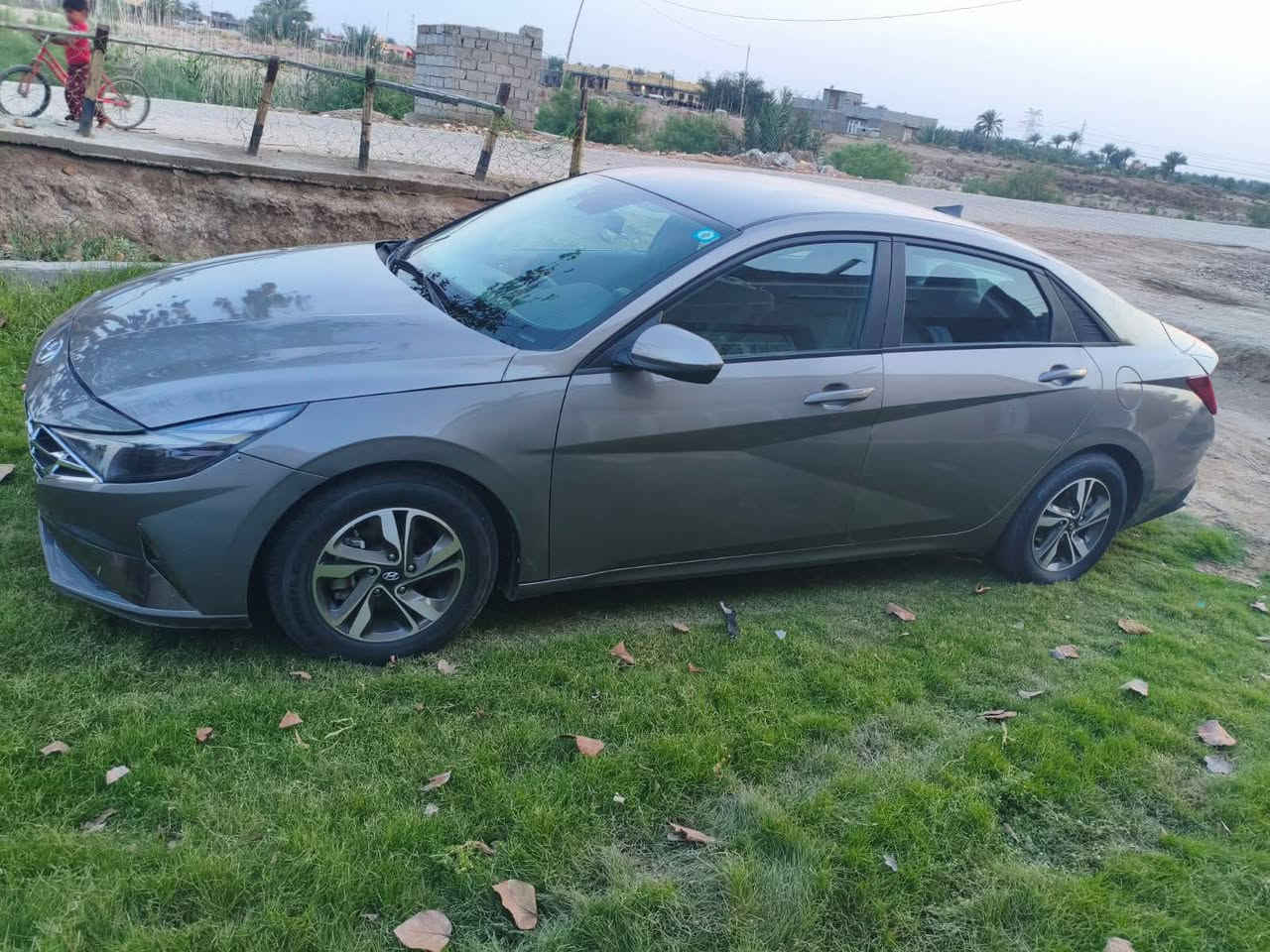 النترا مديل 23 أمريكي حادثه جاملغ خلفي ومصبوغه عام السياره مكينه 2000 دوش
ماشيه 32 السياره لامكلوبه ولادواخل مابيهن شي السعر 113 قفله ترهم مراوس
***********
