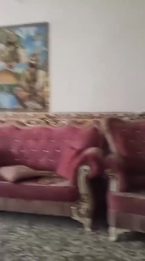 السلام عليكم من رخصة أهل الكروب المحترمين بيت للبيع ٢٠٠ متر منطقة الحميدية شارع المصاليخ قرب الأفران القاسم فرع الأسواق ابو علي العكيلي البيت عكادة كله كاشي غرف نوم عدد ٢ واستقبال كبير وهول كبير ومطبخ كبير وحوش وترك حمامات عدد ٢ موجوده كافة خدمات ماي كهرباء مجالي تبليط مستعجلة على البيع وهذا رقمي بي واتساب *********** السعر ٤٥
