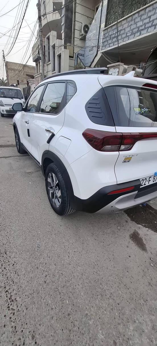 السلام عليكم ورحمة الله للبيع كيا سونيت موديل ٢٤ رقم أربيل بأسمي هزة وسنوية جديدة ماشية ٢٠ مكفولة سعر ٢٤ مليون وبيها مجال مكاني بغداد الدورة للاستفسار *********** واتس اب
