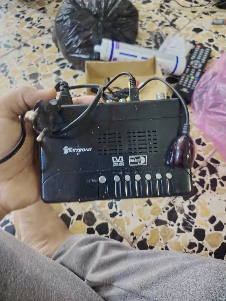 غراض للبيع
ستلايت HD
دريل مامشتغل ابد غراضه وياه جاهز 

محولة بلازمه الاصليه

ثلاجه كونكورد الاصلي شرط التجميد للبيع حجم كبير 

جيس طيحن للبيع مامفتوح

قاصه رمز سري ومفتاح وچوك تواصل خاص


**إذا كنت صاحب هذا الإعلان وتريد حذفه لأي سبب، رجاءا أرسل رسالة إلى الدعم الفني**