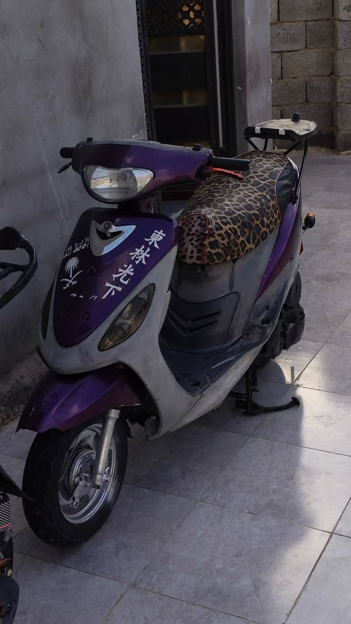 قجمه للبيع او مراوس حسب القناع
دراجه مكينه خرسه شرط شرط 
شلعه ومعدل كلجات رياضي 
دراجه نقصه بس ترتيب كهربائيات 
مكاني القرنه ثغر 
***********
