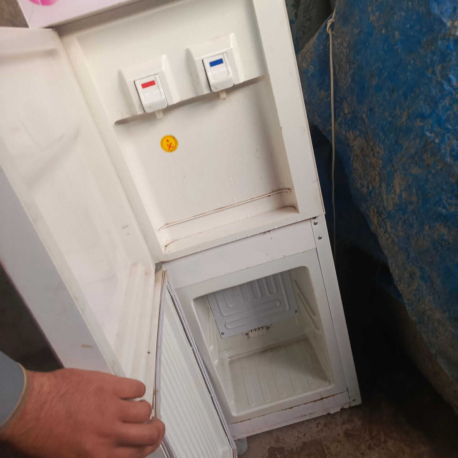 براد شرط الشقل
نظيف 🚿🚿

السعر 🔥مناسب
*********** ع واتساب
