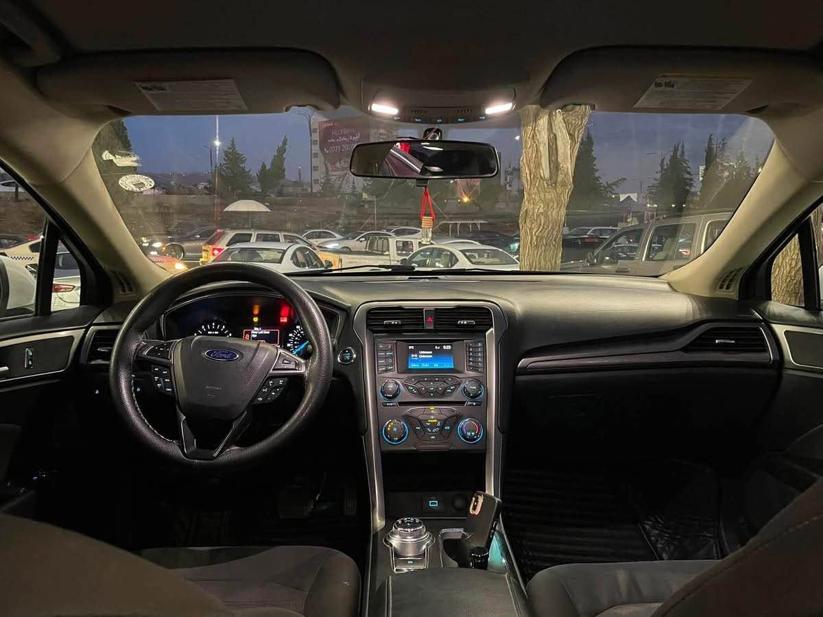 Ford Fusion SE 2.5L
2017
Clean Title 
‎مكينة 2.5L i4

‎كلين تايتل دخولي إبراهيم خليل يعني مكفولة من ضربة و سيارة نظيفة مال بيت 
‎مواصفات:
‎كشنات كهربا
‎تبريد مركزي 
‎حاسة
‎تبريد متفرق …..

‎بي إدامة دائمة و كلشي جديد بي 
‎٤ تايرات جديدة 
‎باتري جديدة قبل جم يوم بدلتها
‎دهن و فلتر جديد 
‎سنوية جديدة و باسمنا لحد٢٠٢٩
‎كل شي بشرط (تحويل، غرامة، مكينة، كير، صبغ ….)
*********** فايبر السليمانية, العراق
