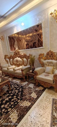 تخم ملكي معه طبلاته نضافة ٩٠ %يحتوي عله ١٠ مقاعد سعر ٩٠٠ بغداد الزعفرا...