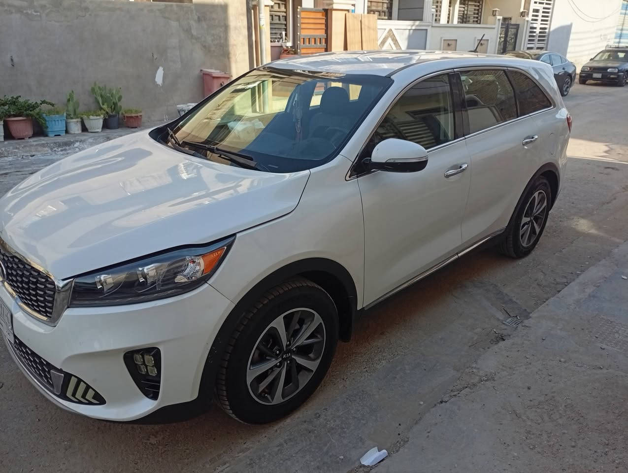 السلام عليكم  سورنتو موديل 2020 امريكي بغداد للبيع سعر 160رقم بغداد كير محرك  شركه صبغ تقريب حزام مكان بغداد الدوره ***********
