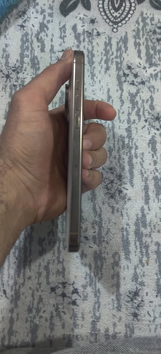 السلام عليكم اخوان جهاز ايفون 16 برو ماكس نظيف كلش نظافته 95 بالميه جهاز مبدل بيهه فقط ايسي مال شحن لان جان يشحن 80 ويوكف جهاز ما وياه كارتون ضايع الله شاهد جهاز كلشي ما وياه يرحم والديكم سعره مليون و200 وبيه مجال قليل كلش مكاني البصره القبله يم البريد ***********
