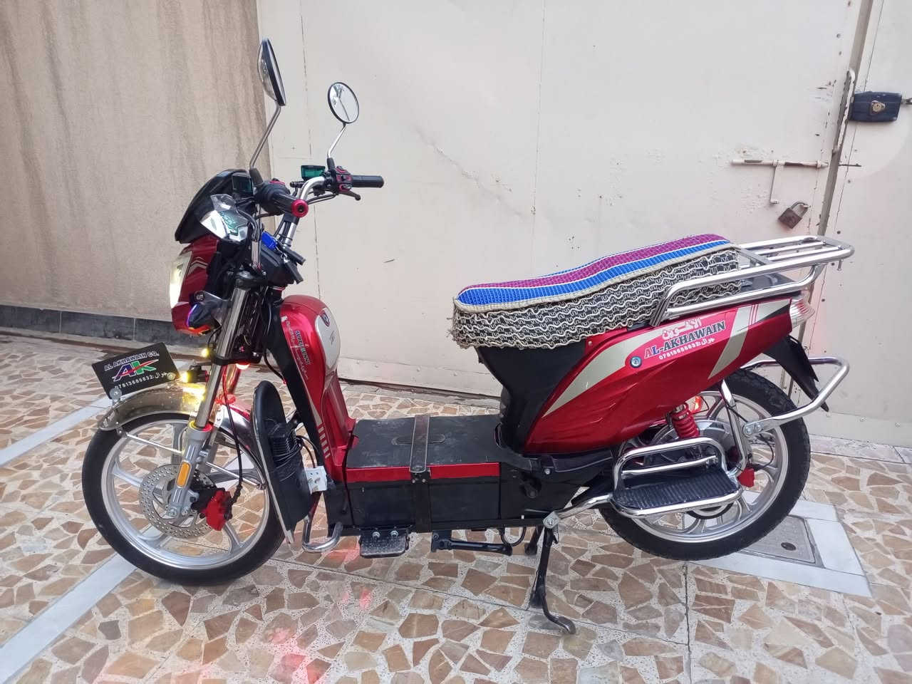 سلام عليكم موطور شحن للبيع  موديل 2025 ست بطاريات عل فحص مكان فلوجة شهداء استفسار رقم الهاتف. ***********.  ***********
