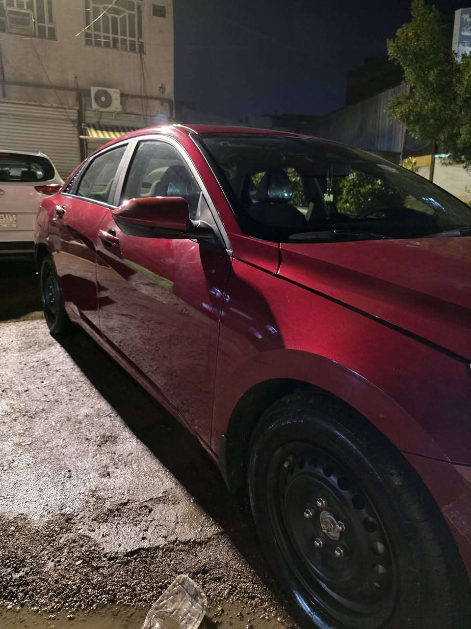 النترا هايبرد موديل ،2023 ( بانزين ، كهرباء )  
فئه البلو فول عده الفتحه و الجلد
حادثها من أمريكا فقط البنيد وراجع بارد 
نفسه مصلح  بدةن صبغ وبدون ايرباك ضربه خفيفه 
صور الحادث مع السونار مرفقه مع المنشور  
، هاند بريك بصمه
 ، توقف ذاتي 
، تشغيل عن بعد 
، تحديد مسار 
، لد أمامي خلفي 
، أناره ترحيبيه في فتحات الأبواب 
، قياده ذاتيه 
، رادارات 
، تدفئه المقاعد الأماميه 
، وضعيات قياده 
( سبورت ، نورمال ، سمارت ) 
APS , ESP ، 
دوشمة عام السيارة
والسيارة بدون صبغ
ماشية ٢٠ ألف و قابل للزيادة ، 
رقمها بغداد و مكانها بغداد
***********
سعرها مناسب مقارنة بلسوك 
لمعرفة السعر فقط اكتب تم يجيك السعر على الخاص
