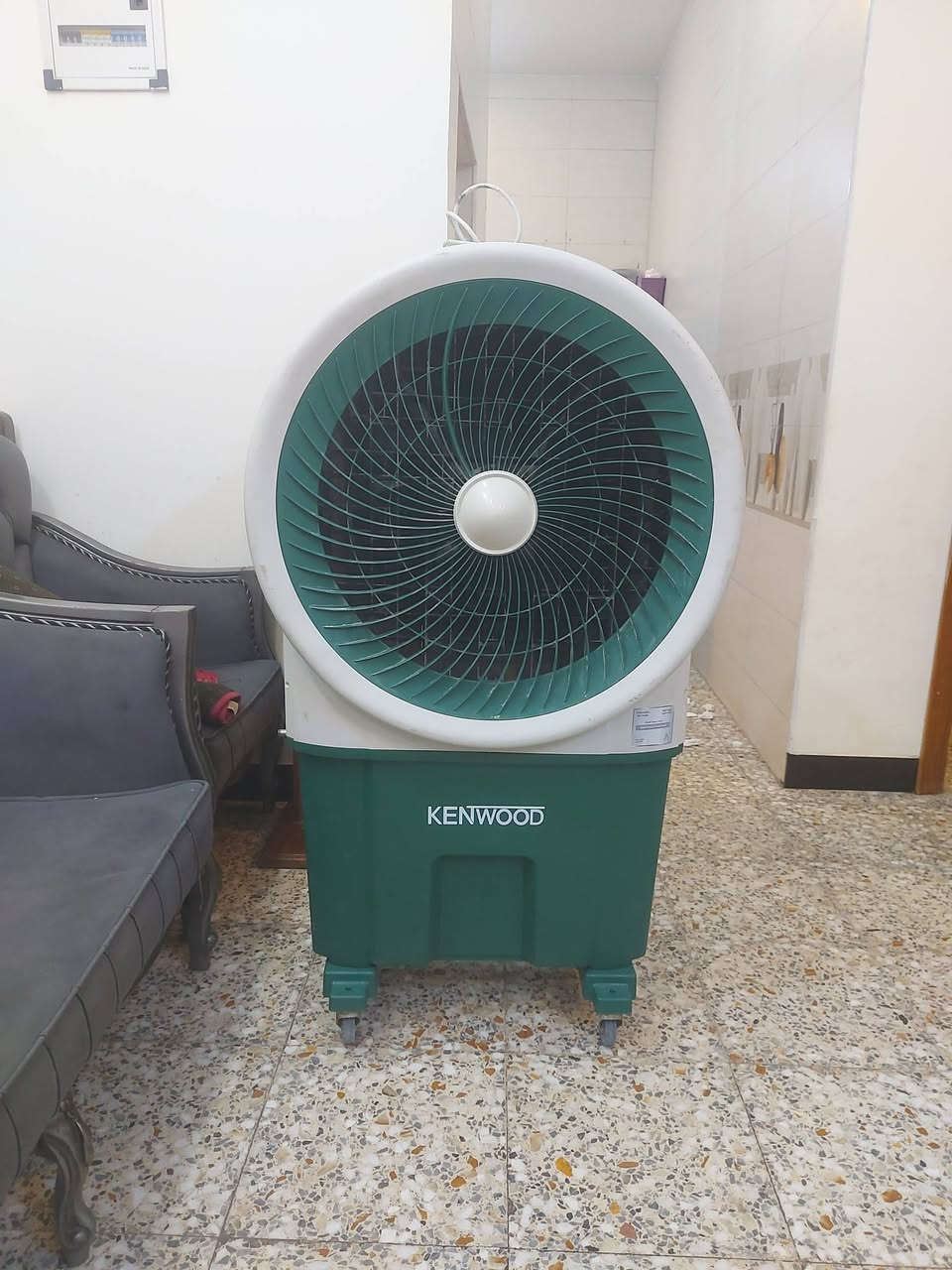 كن فيرة جديدة مستعمل شي قليل للبيع السعر 125 ألف بغداد الدورة الاتصال على الرقم ***********
