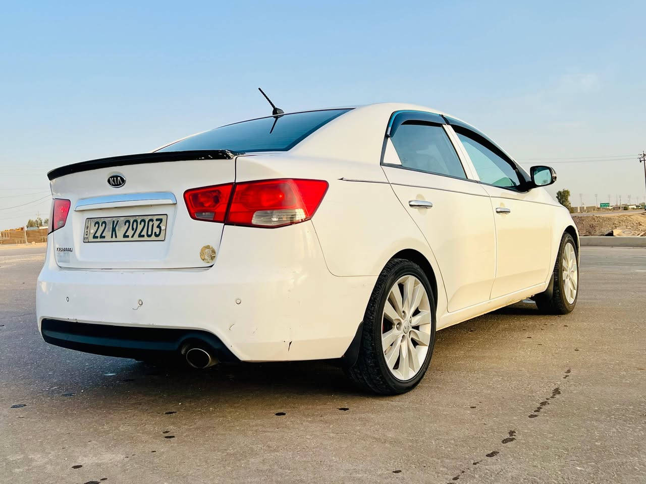 يالله السلام عليكم
للبيع سيراتو 2013 خـلـيجـي فول عدا البصمه
السيارة بيه صبغ  قطعتين
كشرها حيل نظيف
عندي وكاله عامه بيه تحويل ثاني يوم
- مواصفات السيارة
- شاشه
- اشاير بل مري
- فتحة
- بلوتوث + حاكية
- مدخل AUX + USB
- تحكم استيرن
- دواخل لون واحد
- مانع انزلاق
- حساسات خلفية
- حساسات جانبية
- تخم تاير 
- وباقي المواصفات
اخوان سيارة نظيفة حيل وجاهزة 
ماشيه 170 حقيقي
للاخير من كير ومحرك وحدادية برغي واحد معايزها الف عافيه للي ياخذها
السعر ب105$

مكاني بابل 
***********
***********
