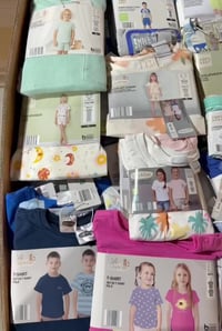 ملابس أطفال