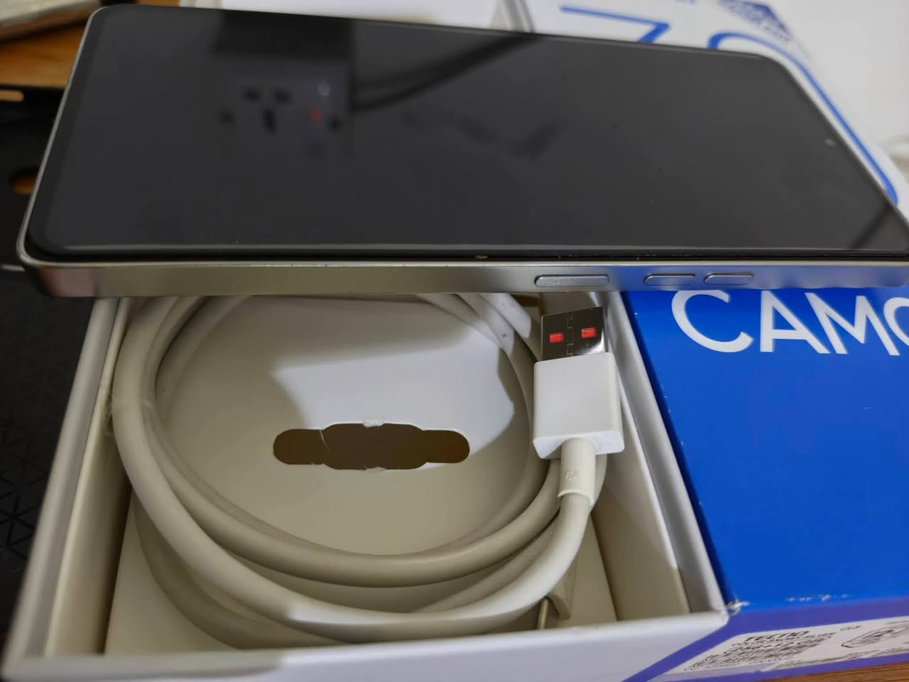 تكنو كمون 30 برو 5G الغني عن تعريف
رام = 24
ذاكرة 256
144 هرتز 
شاحنة 70w
90فريم بوبجي بقية الألعاب 120
للبيع او مراوس حسب القناعة


**إذا كنت صاحب هذا الإعلان وتريد حذفه لأي سبب، رجاءا أرسل رسالة إلى الدعم الفني**