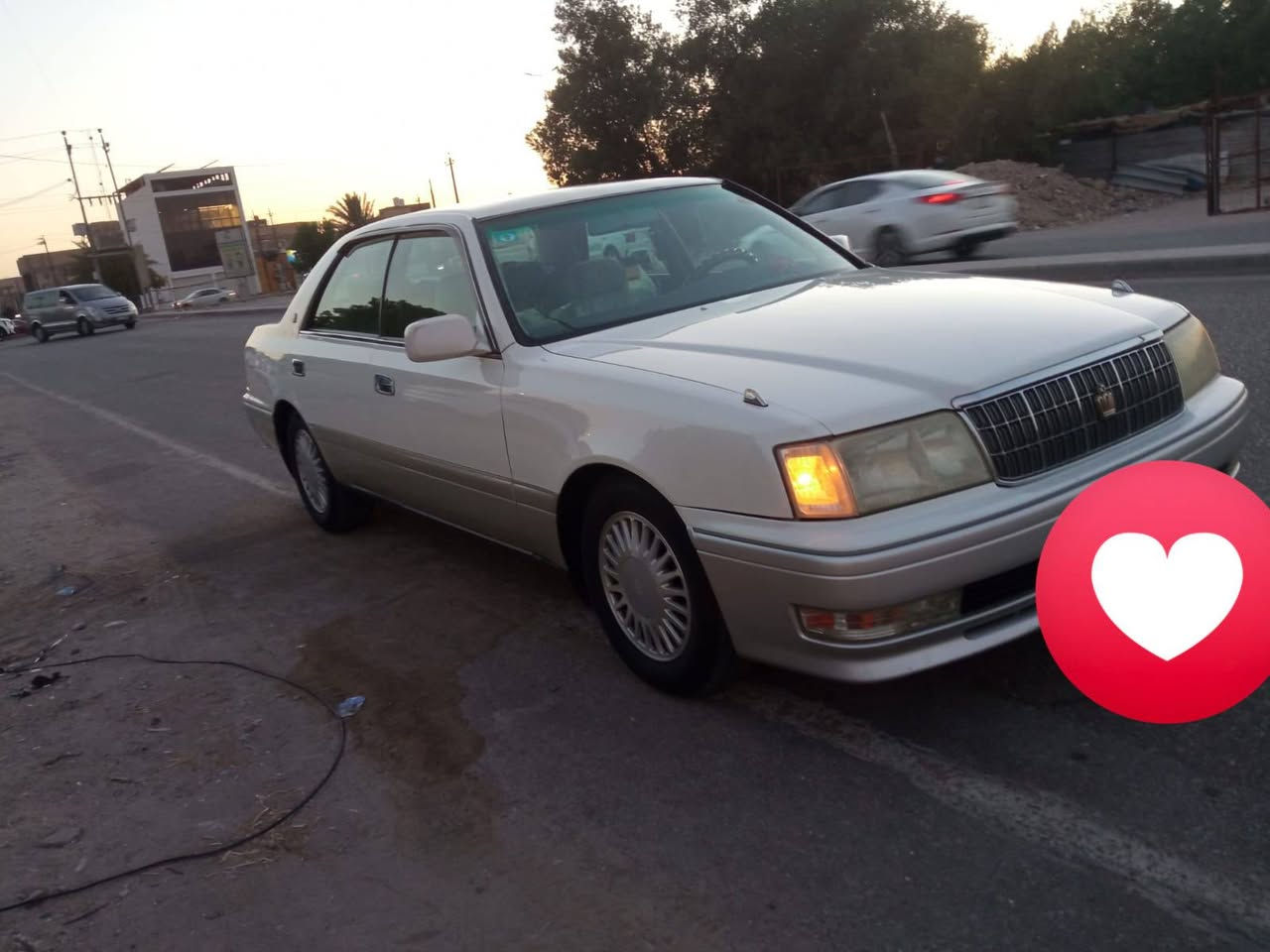 كراون راس الثور افلات مكينه 3000فيشتين رقم انبار  دولي الجديد  بسمي مكفوله من الكص والنقل امداور ثاني يوم السعر 95 وبيها مجال بصيط رقم ***********
