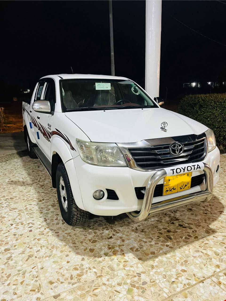 يا الله سلام عليكم 
للبيع بيكم فلاونزه 4x4 كير عادي 
موديل 14 رقم شمالي سنويه ل27
سياره كفاله عامه كيره محرك تدفئه 
تبريد سدر وره وكدام تخم تاير سياره جديده كلش تريد وكاله تريد تحويل
سعر 210 وبيها مجال 
عنوان واسط صويره شحيميه
غير متواجد فيس ***********
