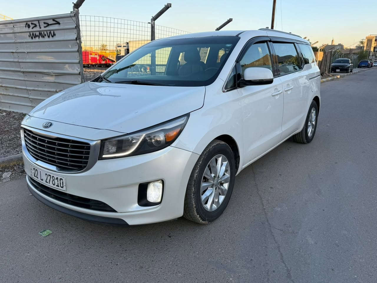 كيا سيدونا مديل 16 فول مواصفات رقم اربيل بسمي مكان بغداد *********** سعرهه 168 وبيه مجال كير مكينه مكفولات ماشيه 85 الف  حادث جاملغ خلفي وجنطه بدون دواخل وبيه مكانين بارد بدون يرباك بجم كبس
