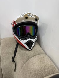 شلعة • ١٦ قطعة • مزاد