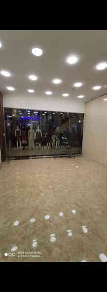 #محل طابق ثاني للاجار داخل مجمع جاهز اناره وديكور فقط الاجار #بدون تطلوعه مع توفر مصعد وحراسه وتنظيف على مدار اليوم 
رقم الاداره ***********
